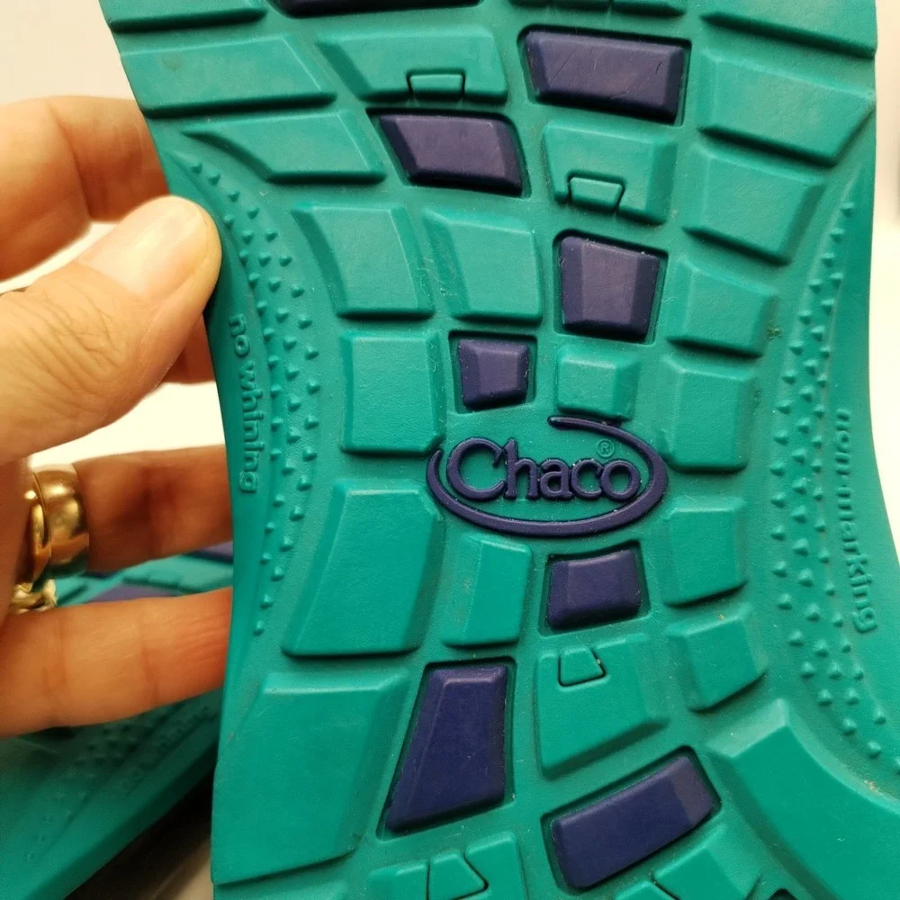 Chaco Z1 Classic Kids Sandals Multi Color Geometric Straps Size US 2 Youth